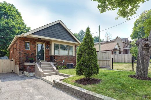 Detached House in Toronto, Ontario