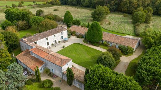 Μονοκατοικία σε Saint-Sulpice-de-Royan, Charente-Maritime