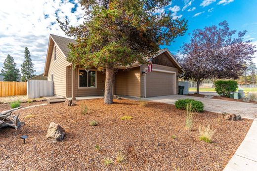 Luxus-Haus in La Pine, Deschutes County