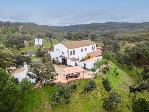 Luxury home in El Madroño, Province of Seville