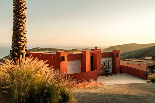 Malibu, Los Angeles Countyの一戸建て住宅