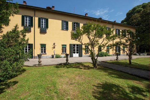 Villa Paderno Dugnano, Milano ilçesinde