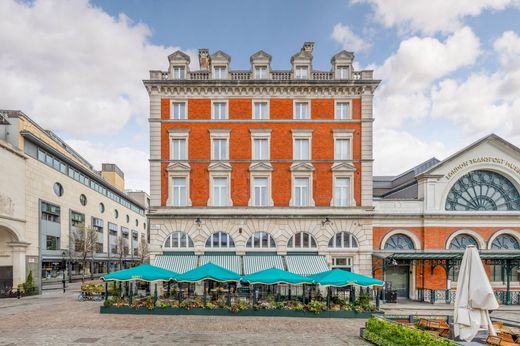 Apartment / Etagenwohnung in London, Greater London