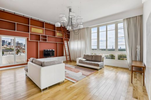 Apartment in Suresnes, Hauts-de-Seine