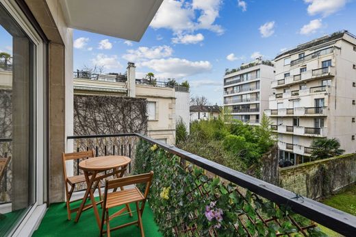 Apartment in Neuilly-sur-Seine, Hauts-de-Seine