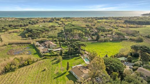 Detached House in Ramatuelle, Var