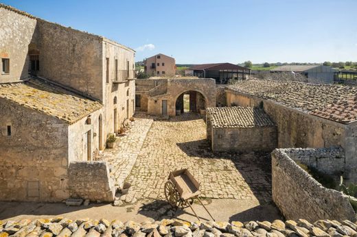 Detached House in Ragusa, Sicily
