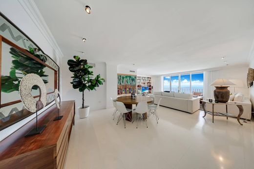 Luxury home in Key Biscayne, Miami-Dade