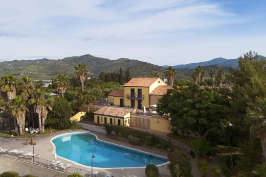 Vrijstaand huis in Calatabiano, Catania