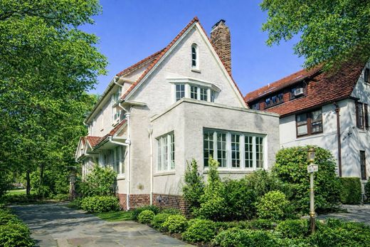 Detached House in Forest Hills Gardens, Queens