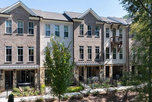 Townhouse in Alpharetta, Fulton County