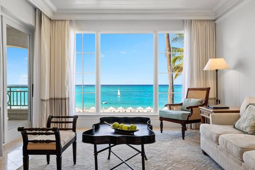 Apartment in Grace Bay