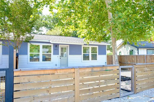 Duplex in Austin, Travis County