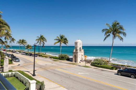 Apartment in Palm Beach, Florida