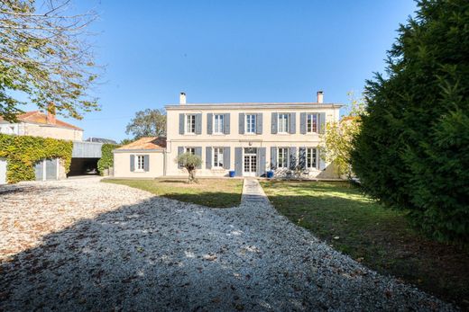 Einfamilienhaus in La Rochelle, Charente-Maritime