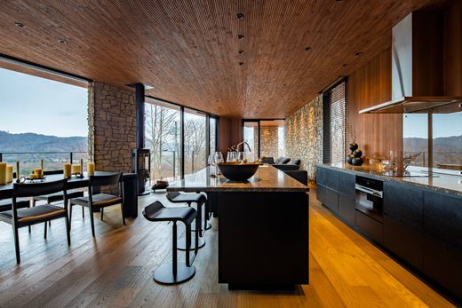 Detached House in Karuizawa, Kitasaku-gun