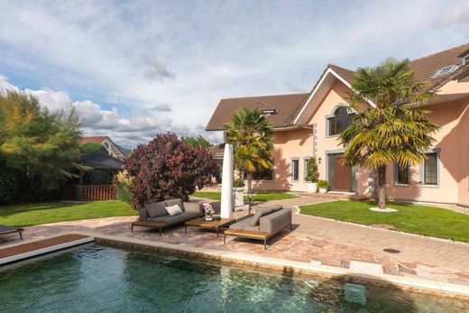Detached House in Chavannes de Bogis, Nyon District
