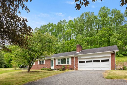 Casa Independente - Burnsville, Yancey County