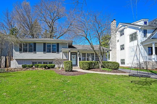 Detached House in Hinsdale, DuPage County