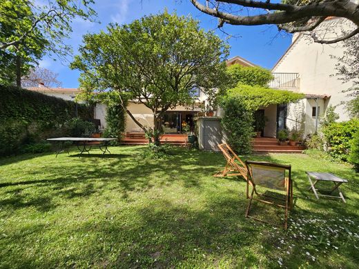 Detached House in Perpignan, Pyrénées-Orientales