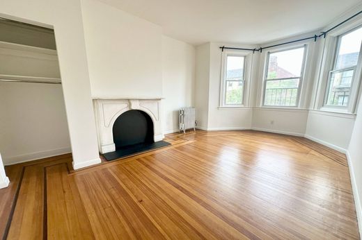 Αστικό ακίνητο σε Queens, Queens County