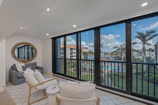 Naples, Collier Countyのアパートメント