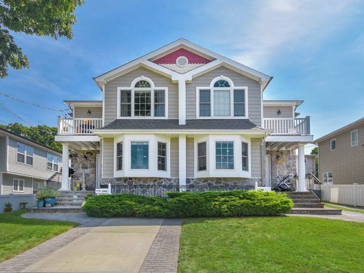 Duplex - Port Washington, Nassau County