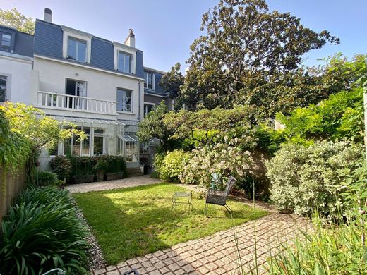 Casa di lusso a Tours, Indre-et-Loire
