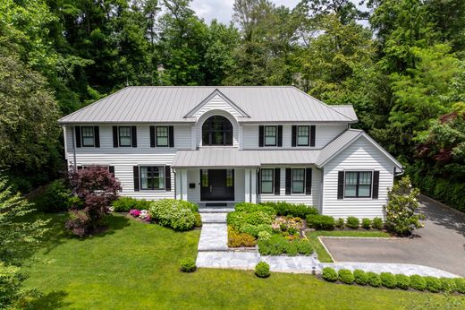 Einfamilienhaus in East Hills, Nassau County