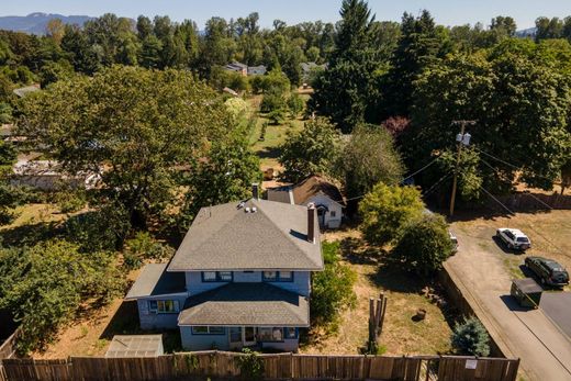 Luxus-Haus in Eugene, Lane County