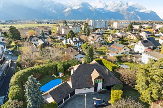Vrijstaand huis in Aigle, Aigle District