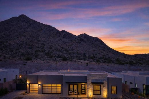 Luxury home in San Tan Valley, Pinal County