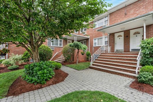 Apartment in Cliffside Park, Bergen County