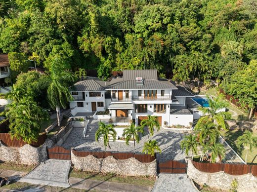 Detached House for sale in Kingston