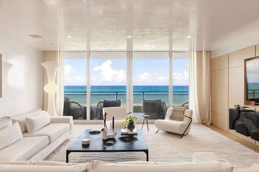 Apartment in Palm Beach, Florida