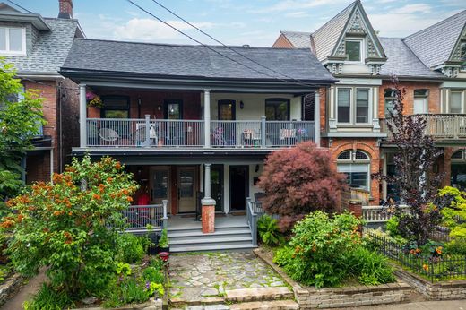 Stadswoning in Toronto, Ontario