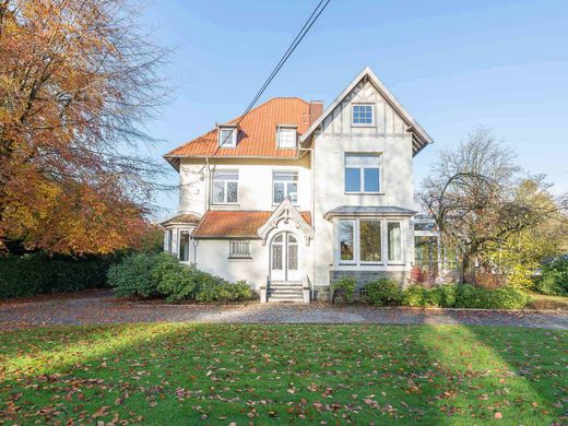Einfamilienhaus in Waterloo, Provinz Wallonisch-Brabant