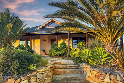 Detached House for sale in Santa Ynez