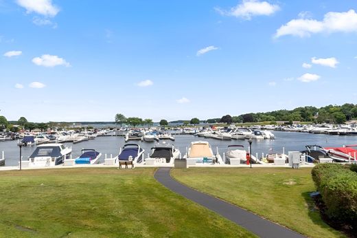 Daire Fontana, Walworth County