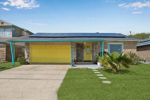 Detached House in Galveston, Galveston County