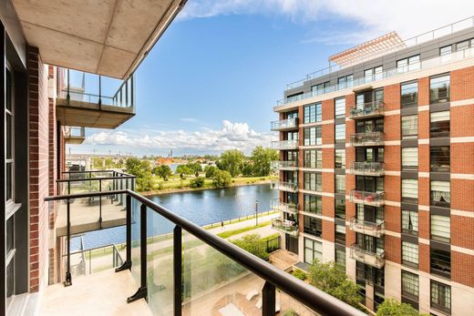 Apartment / Etagenwohnung in Montreal, City of Montréal