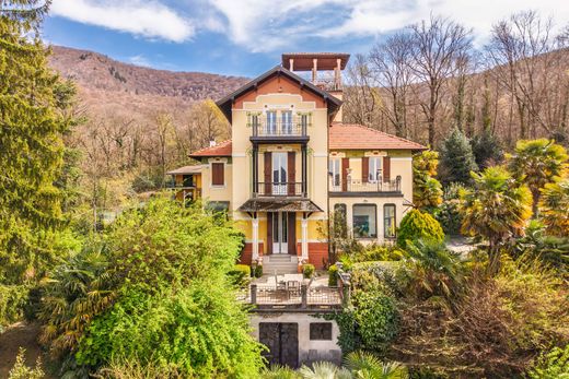Villa in Orino, Provincia di Varese