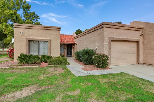 Townhouse in Peoria, Maricopa County