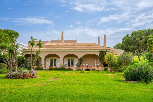 Частный Дом, Лола, Loulé