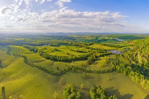 Country House in Scottsville, Albemarle County