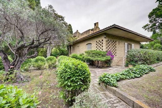 Detached House in Arles, Bouches-du-Rhône