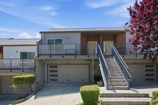 Apartment in Belmont, San Mateo County