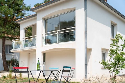 بيت مستقل ﻓﻲ Saint-Georges-de-Didonne, شارنت البحرية