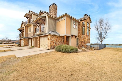 Luxury home in Graford, Palo Pinto County