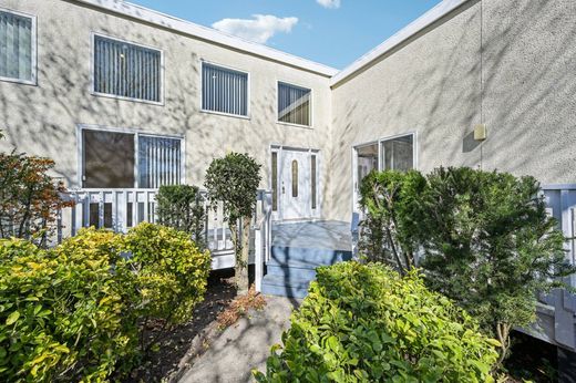 Luxury home in Margate City, Atlantic County